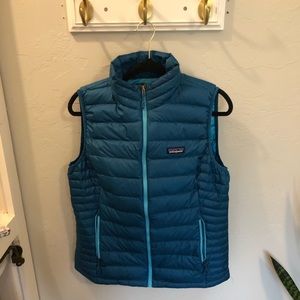 Blue Patagonia women’s vest